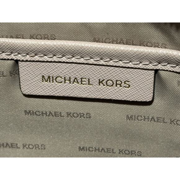 MICHAEL KORS Jet Set Travel Large Crossbody & Wallet Set Perforated Light Pink - Picture 9 of 16